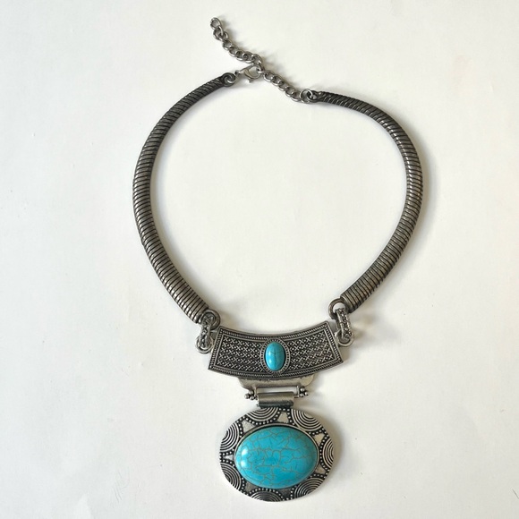 🇿🇦 handmade silver engraved details & marble turquoise statement necklace - Picture 5 of 17